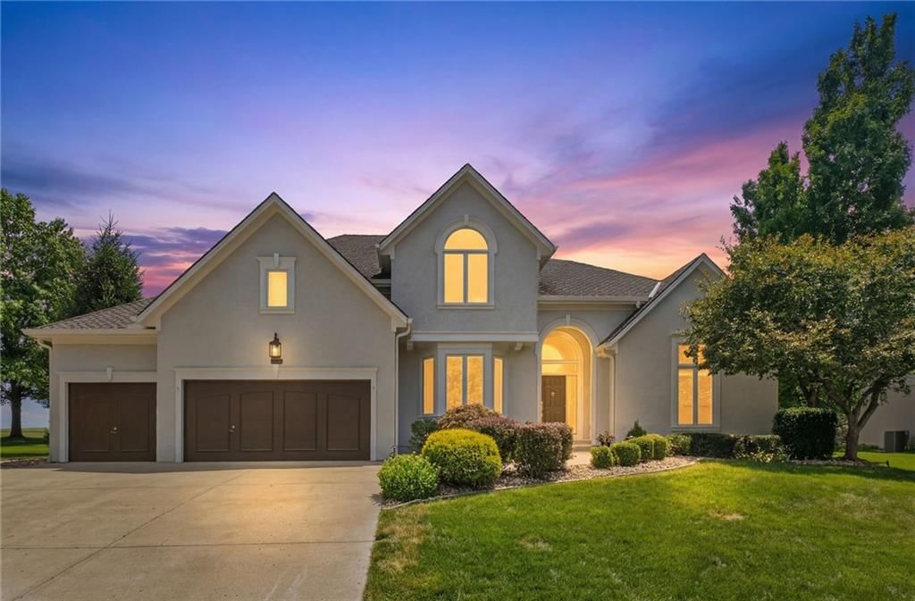 9608 Falcon Ridge Drive, Lenexa, KS