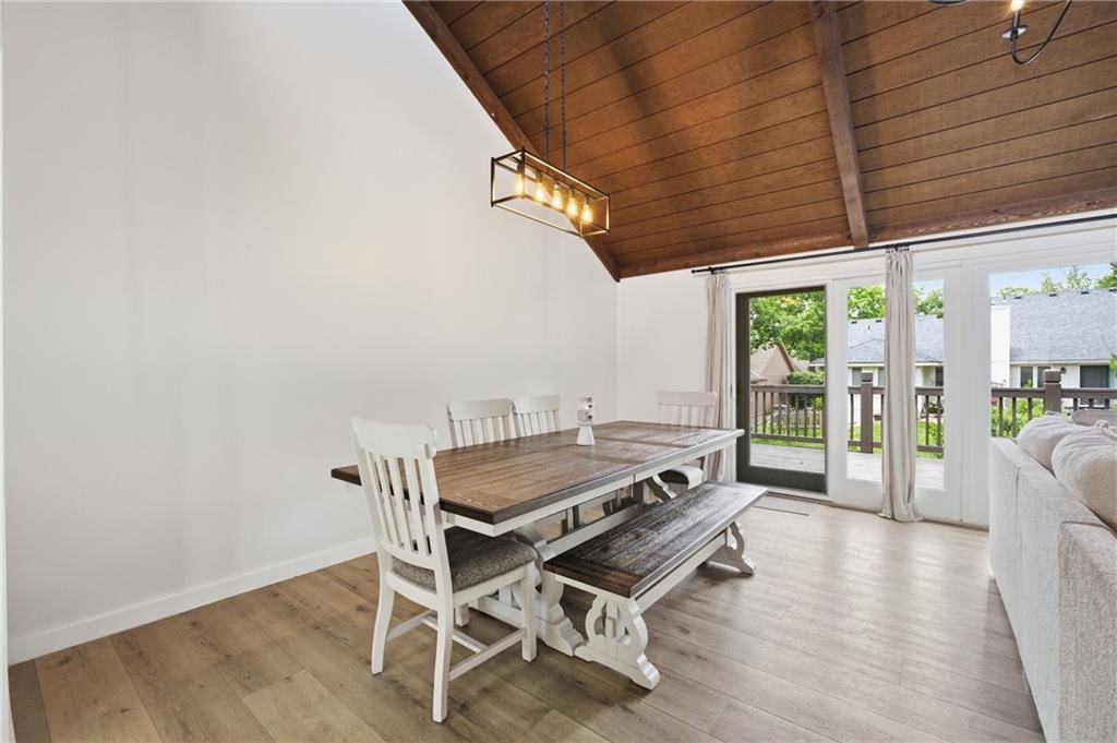 604 NE Burning Tree Street — photo 8