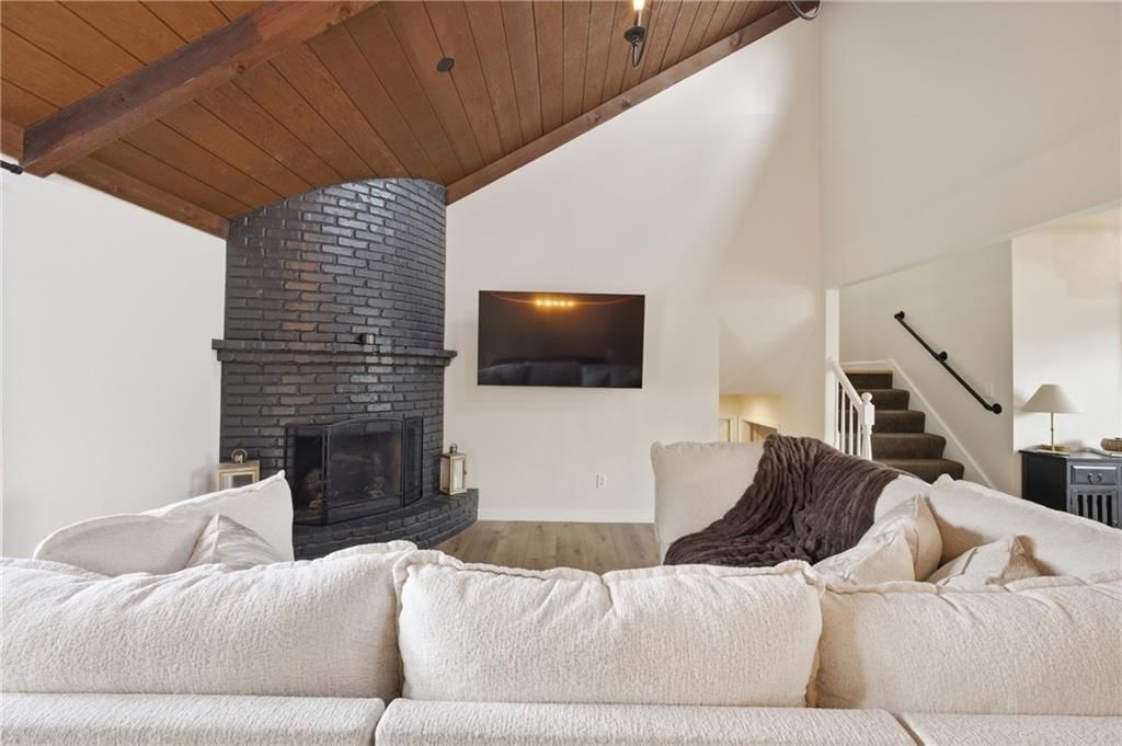 604 NE Burning Tree Street — photo 11