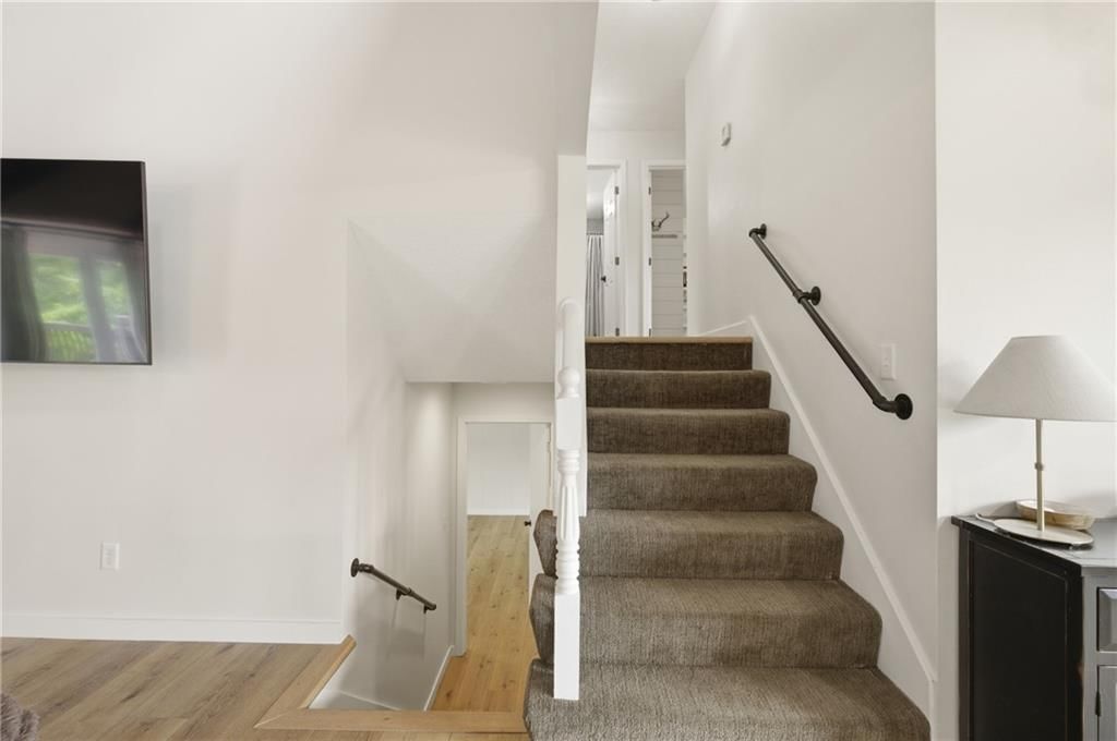 604 NE Burning Tree Street — photo 12