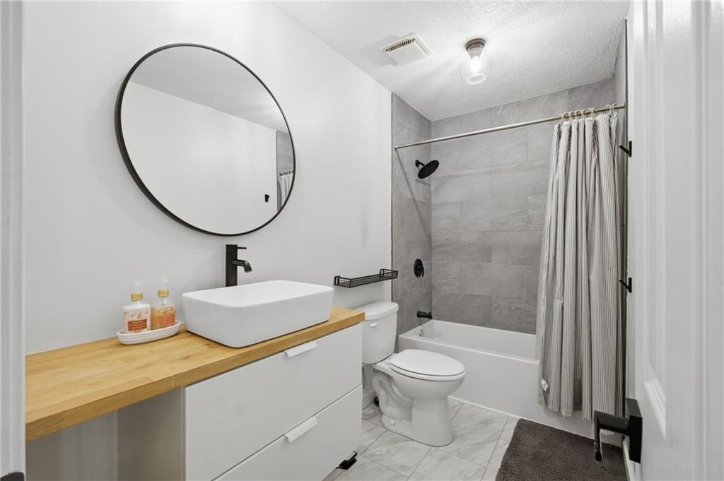 604 NE Burning Tree Street — photo 18