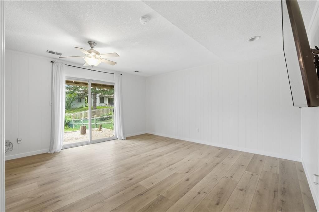 604 NE Burning Tree Street — photo 22
