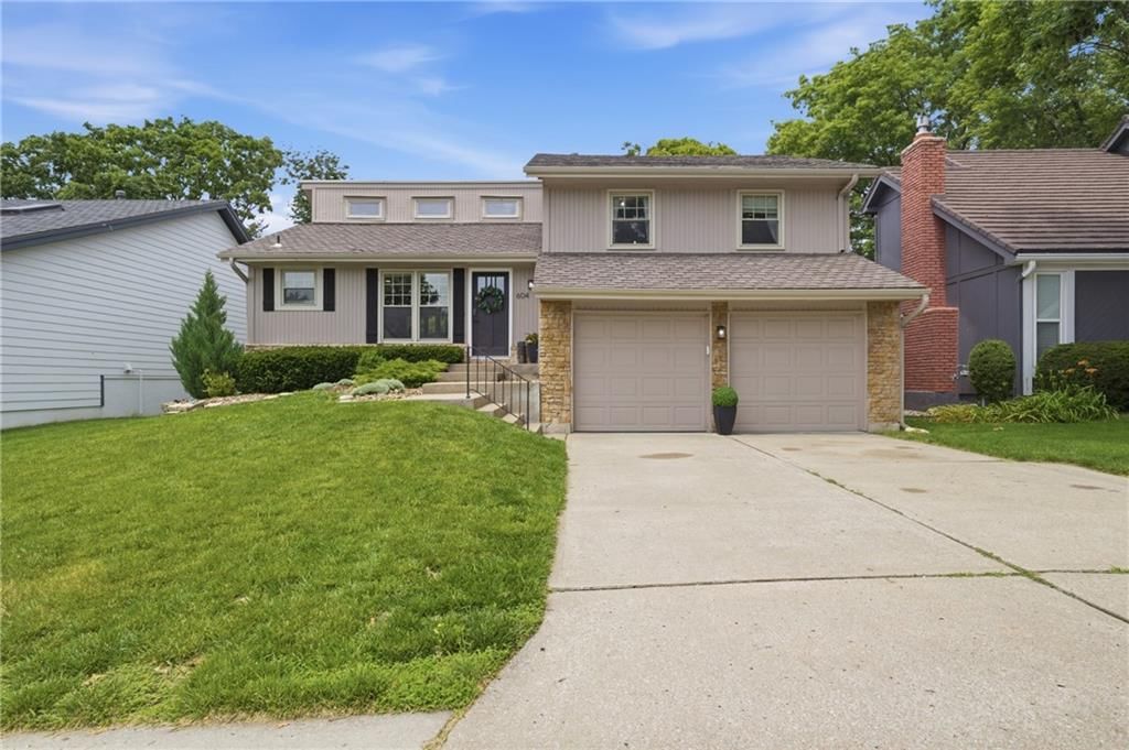 604 NE Burning Tree Street — photo 29