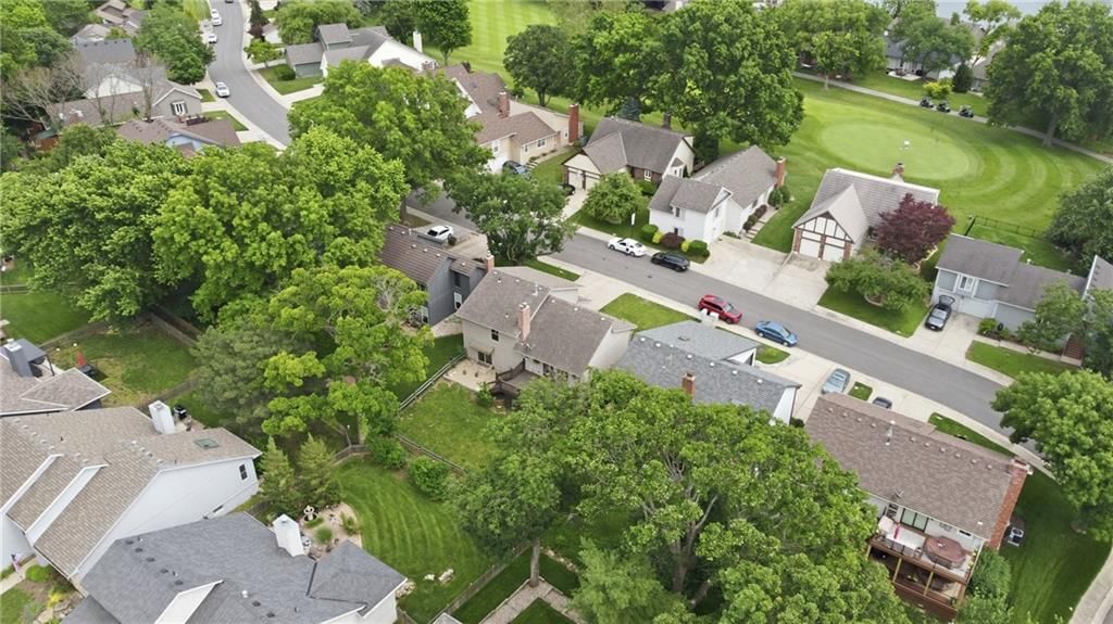 604 NE Burning Tree Street — photo 39