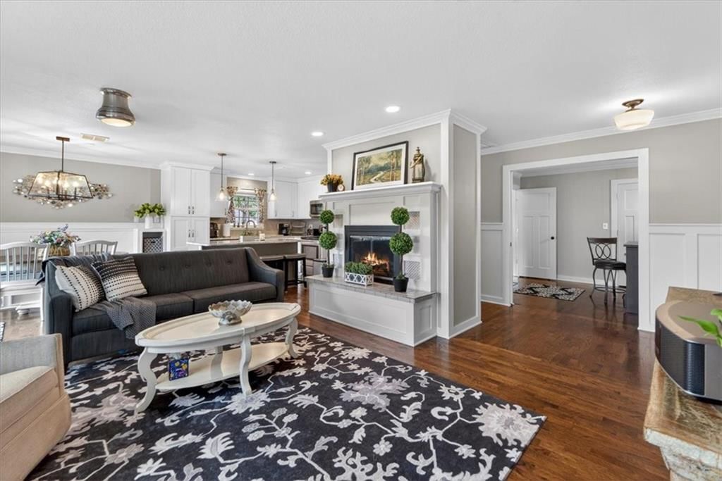 36 BEACH Drive — photo 11