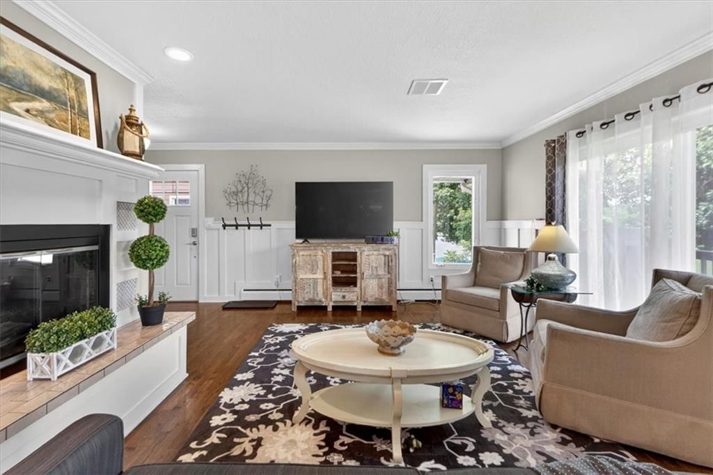 36 BEACH Drive — photo 13