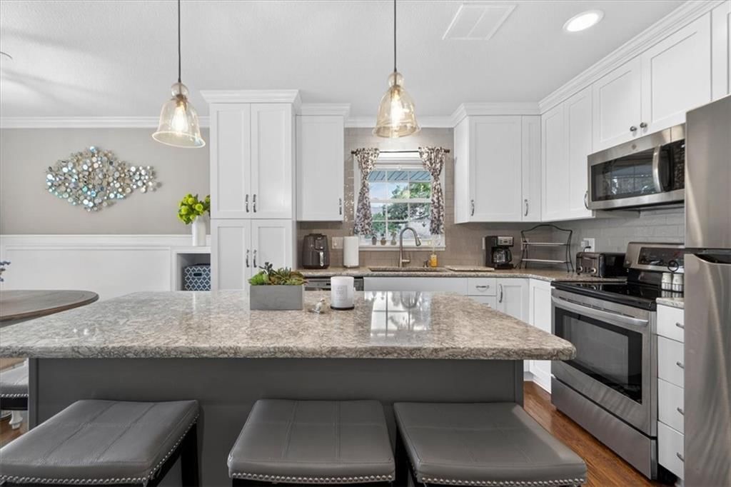 36 BEACH Drive — photo 23