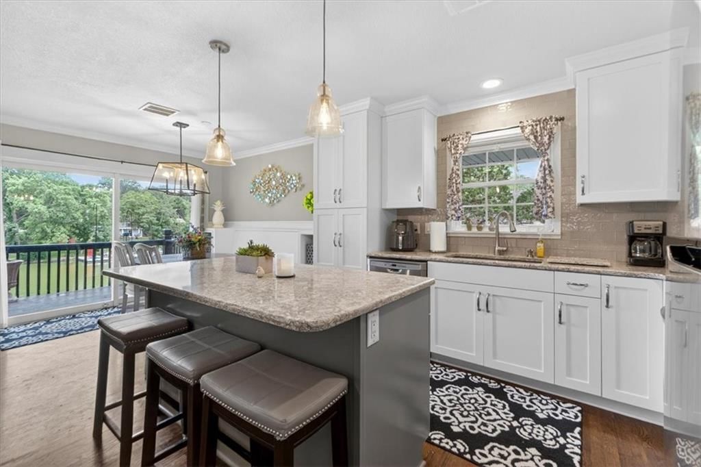 36 BEACH Drive — photo 24