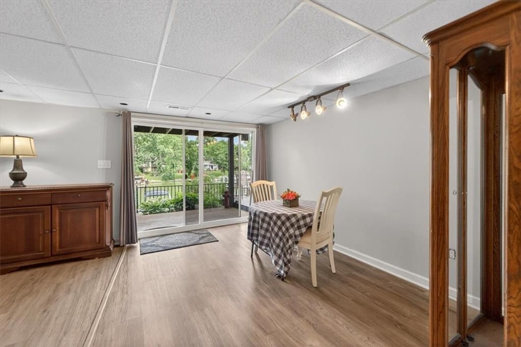 36 BEACH Drive — photo 33