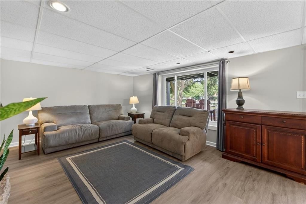 36 BEACH Drive — photo 42