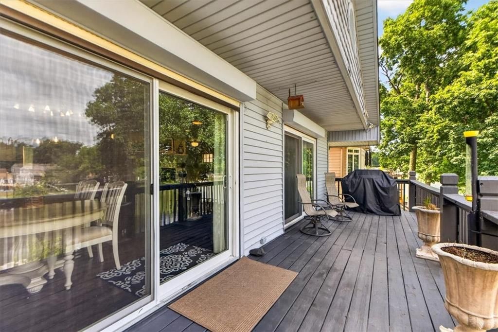 36 BEACH Drive — photo 68