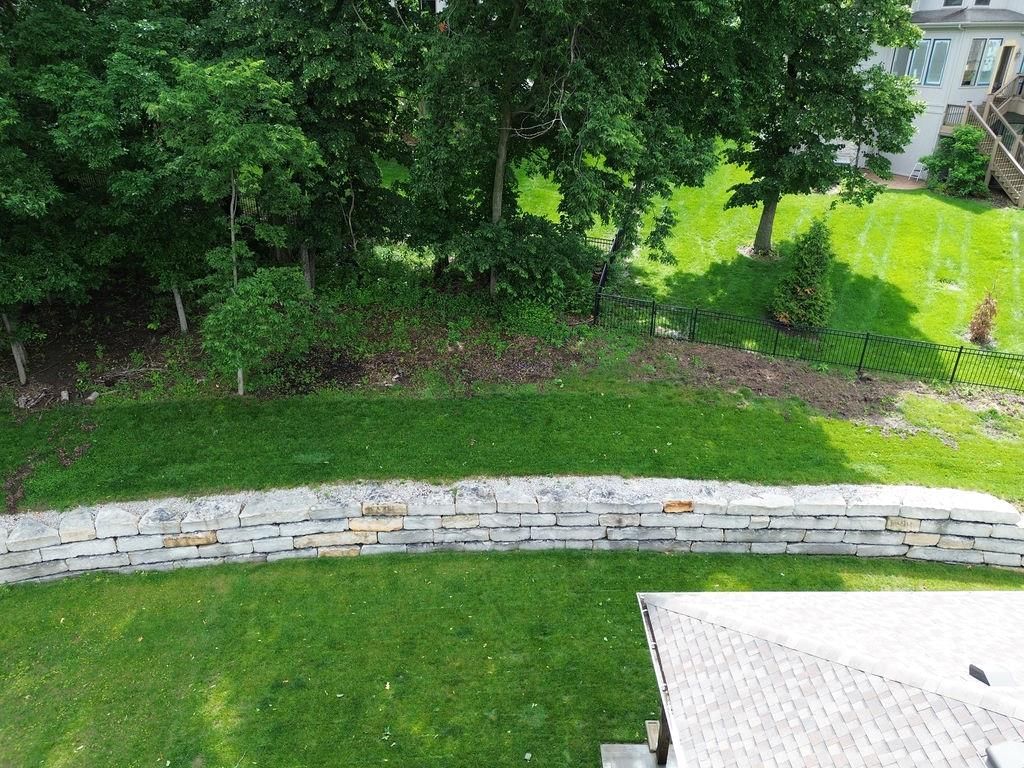 Photo 10 of 62 - 5807 N Bell Court, Kansas City, MO 64118