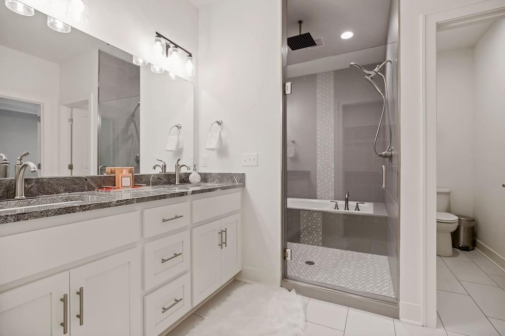 Photo 32 of 62 - 5807 N Bell Court, Kansas City, MO 64118