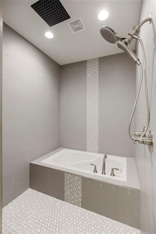 Photo 33 of 62 - 5807 N Bell Court, Kansas City, MO 64118