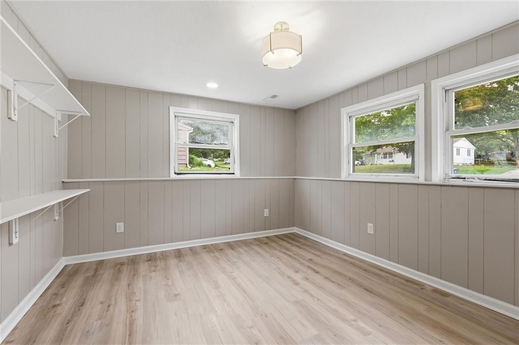 907 NE 61st Street — photo 17