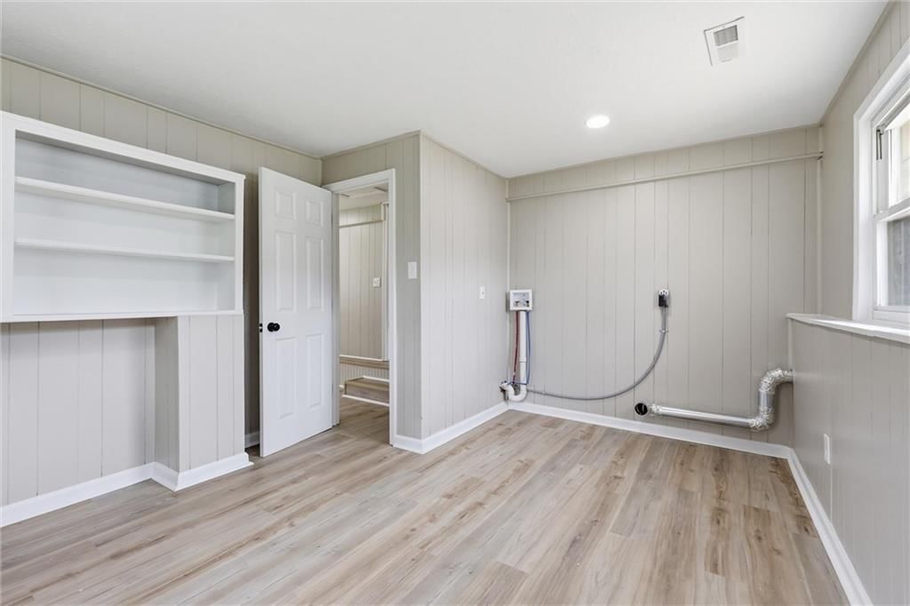 907 NE 61st Street — photo 18