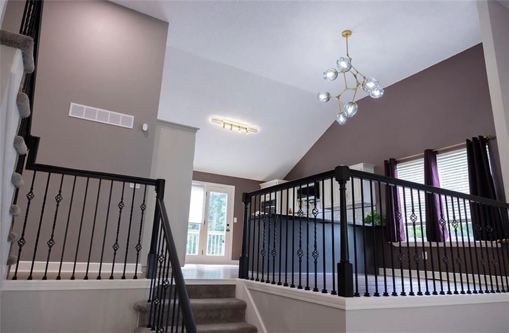 1122 Blue Bird Lane — photo 3