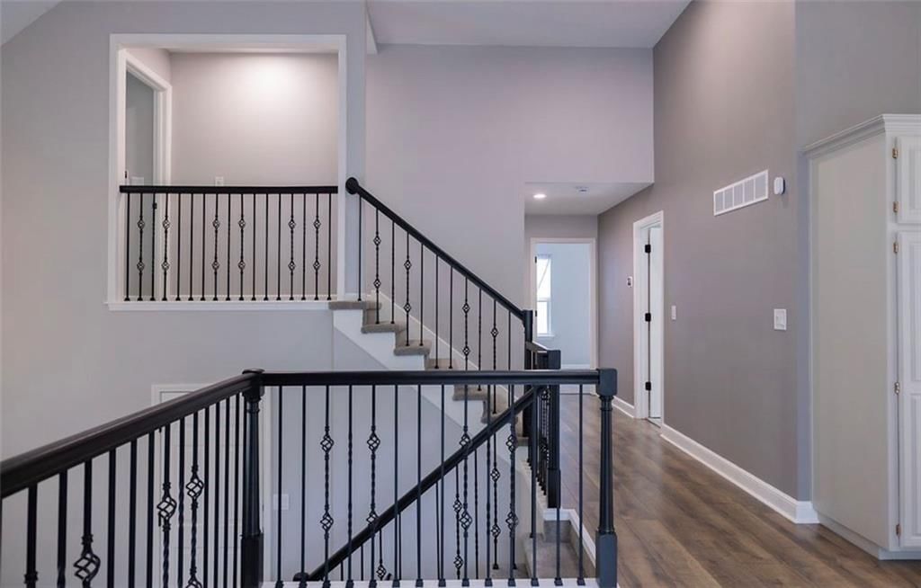 1122 Blue Bird Lane — photo 5