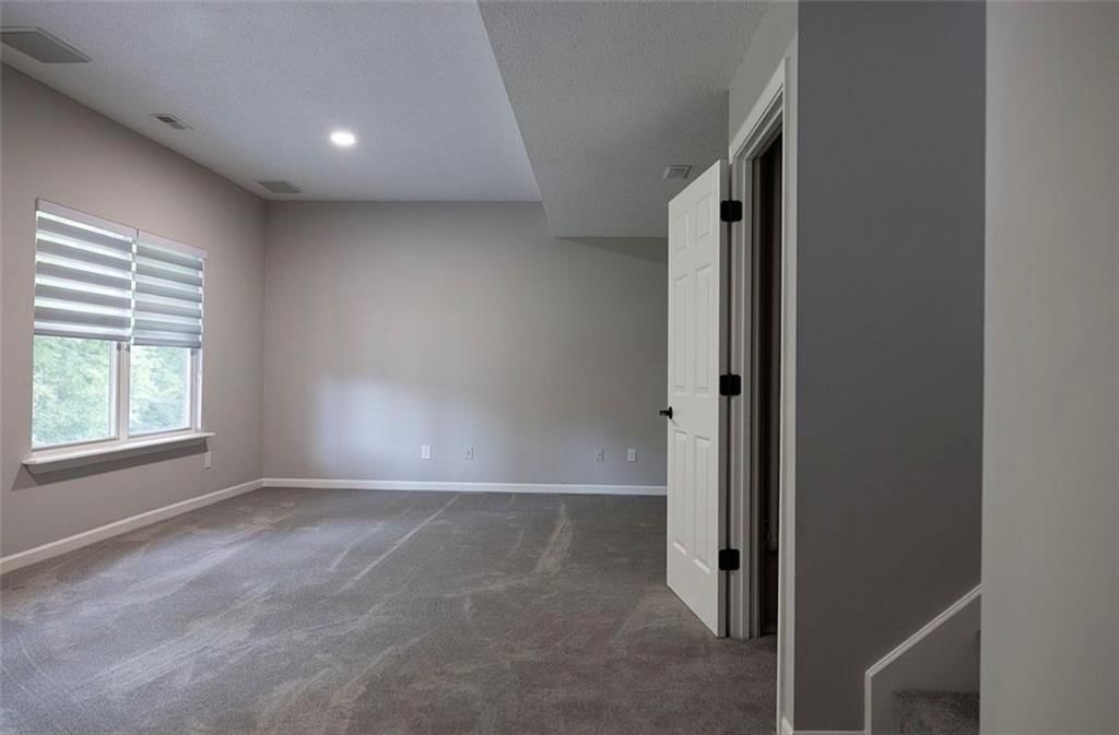 1122 Blue Bird Lane — photo 33
