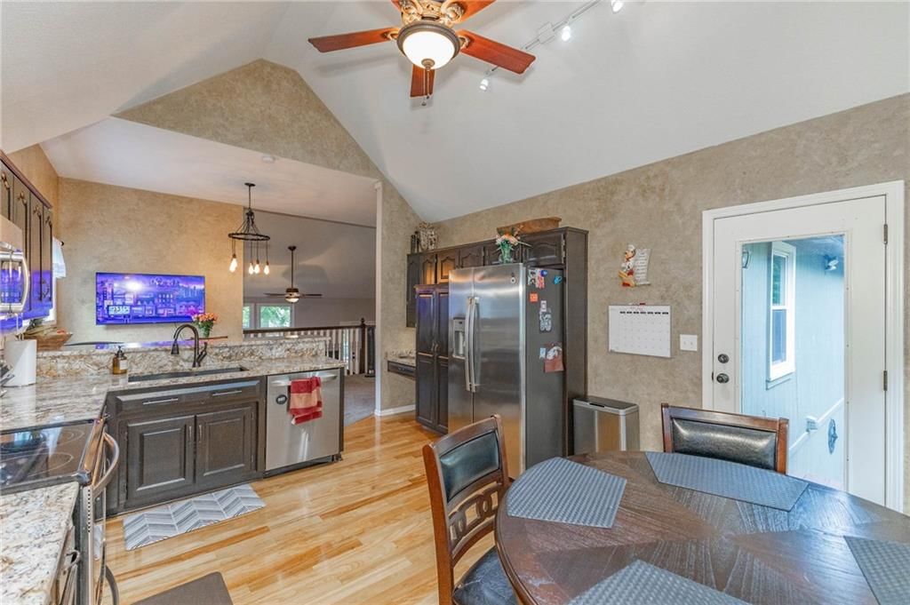 10912 Cottonwood Street — photo 8