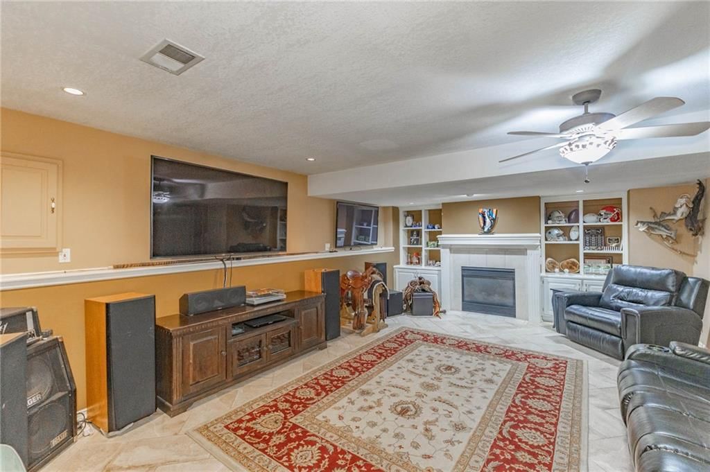 10912 Cottonwood Street — photo 18