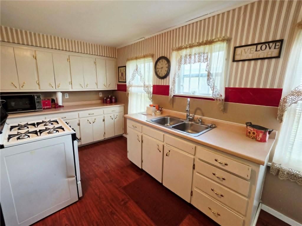 527 S Kansas Avenue — photo 10