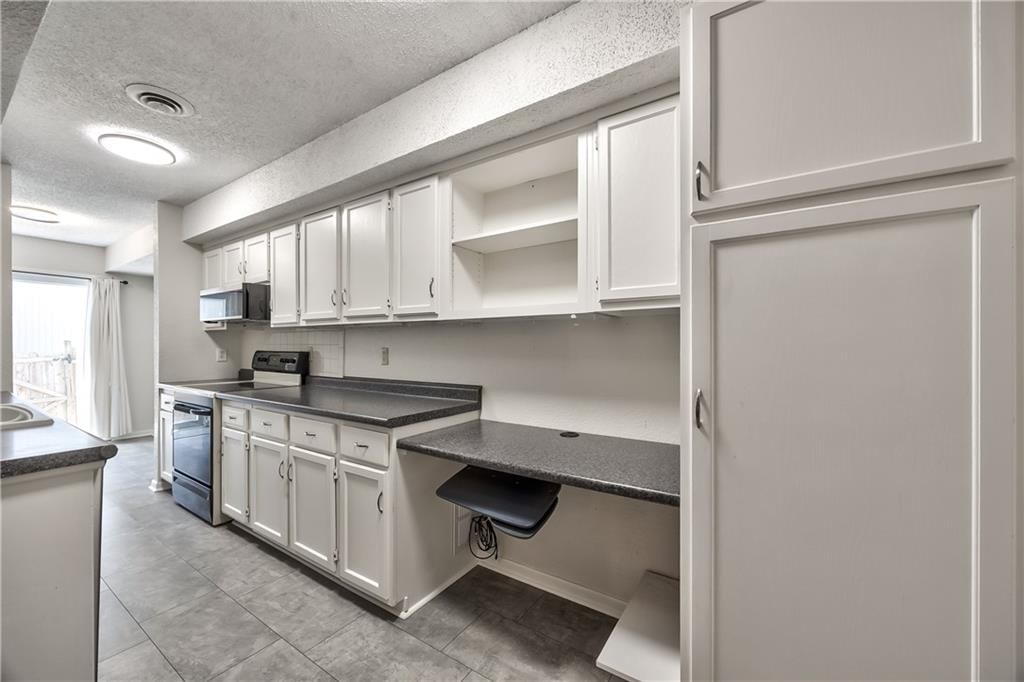 1421 E Mart-Way Circle — photo 5
