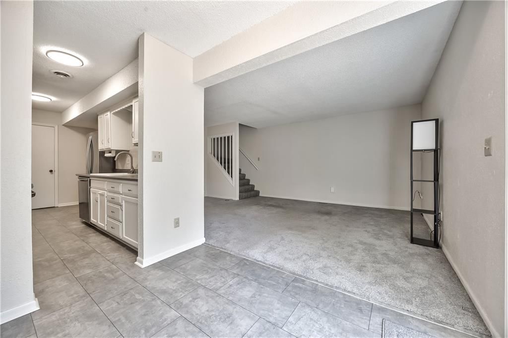 1421 E Mart-Way Circle — photo 10