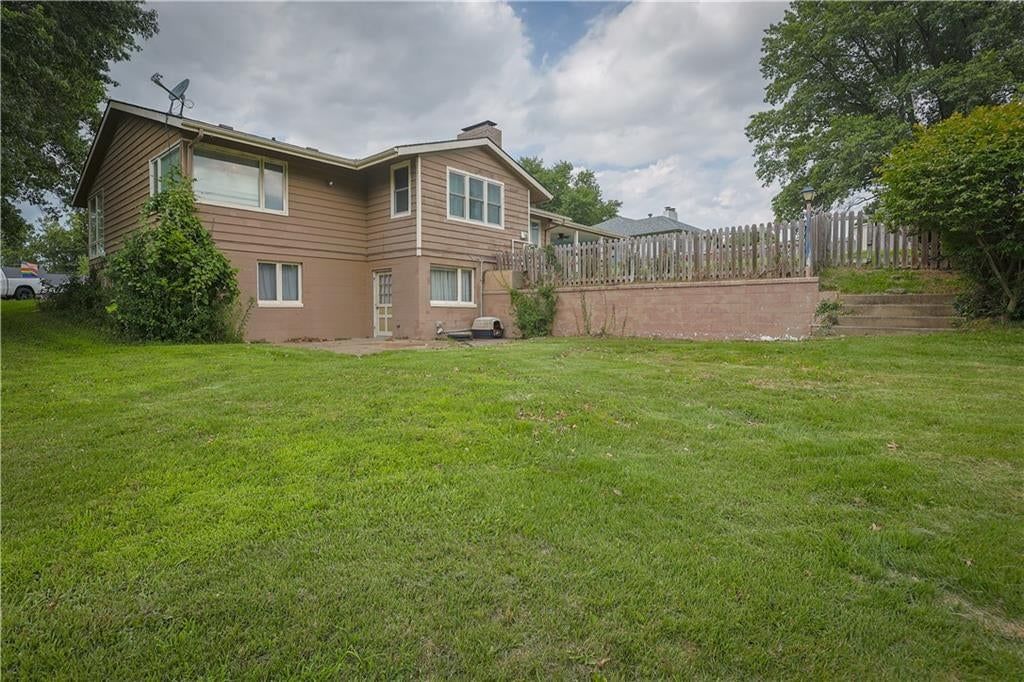 1000 Francis Street — photo 10