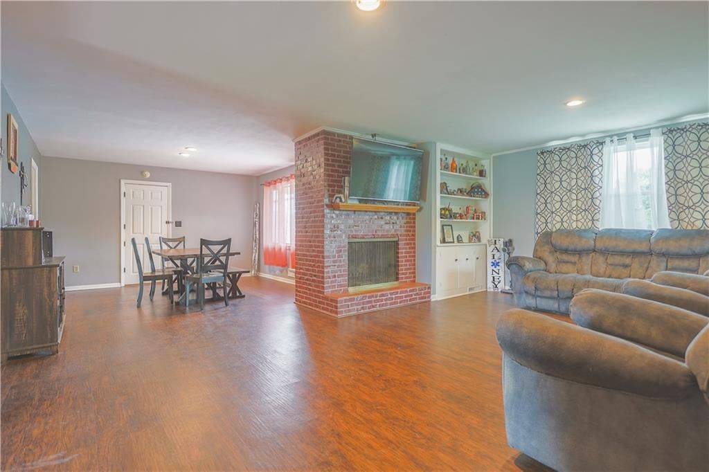 1000 Francis Street — photo 20