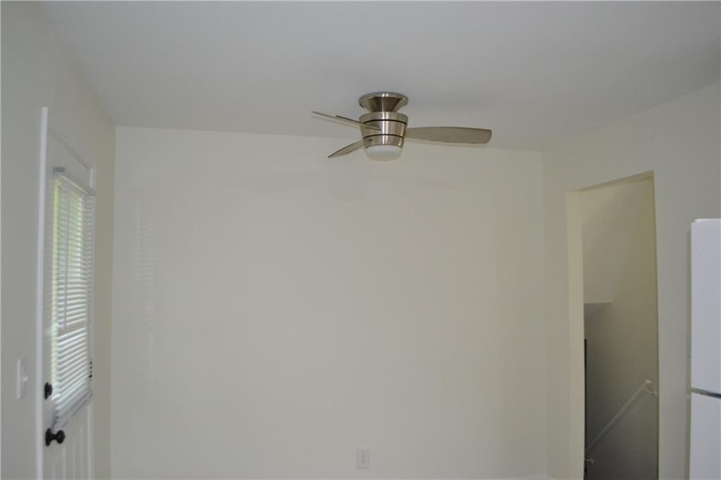1102 W Sheridan Street — photo 4