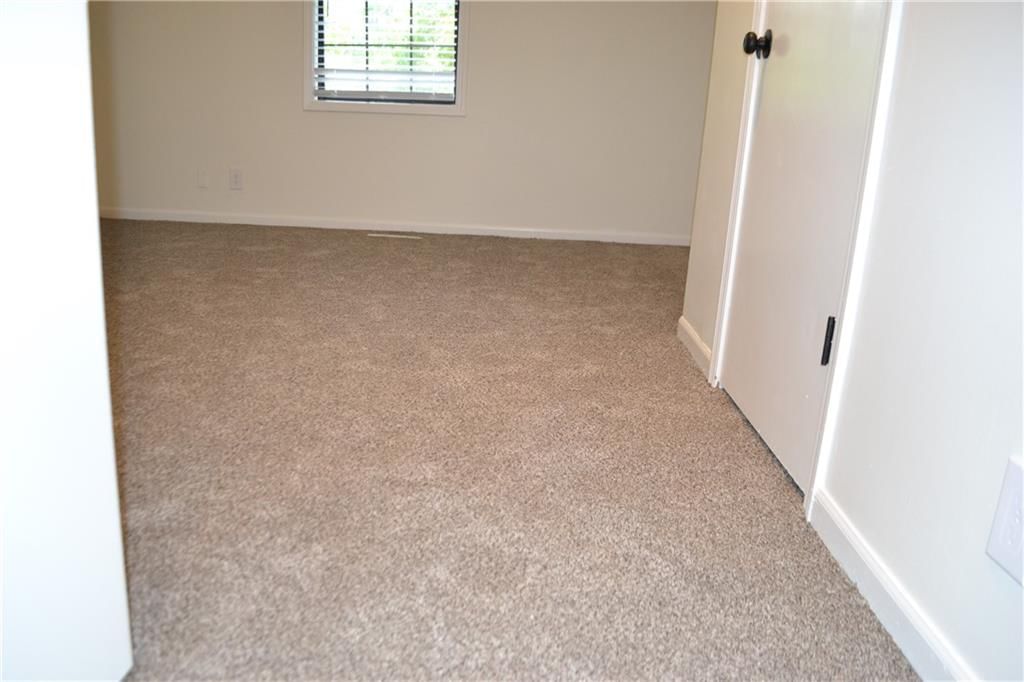 1102 W Sheridan Street — photo 5