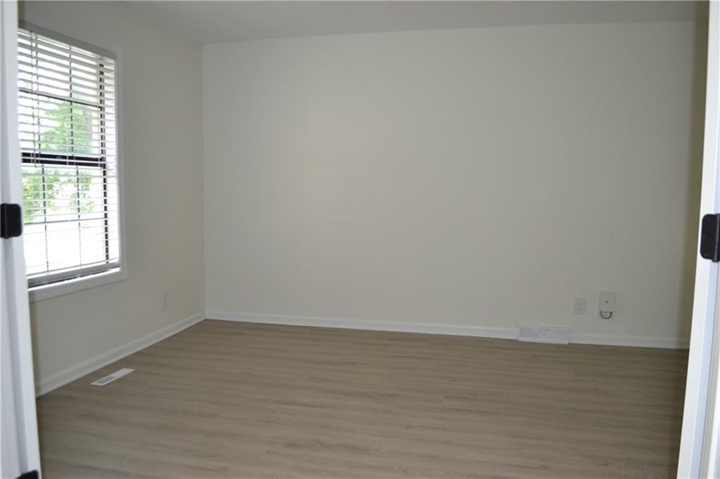 1102 W Sheridan Street — photo 16