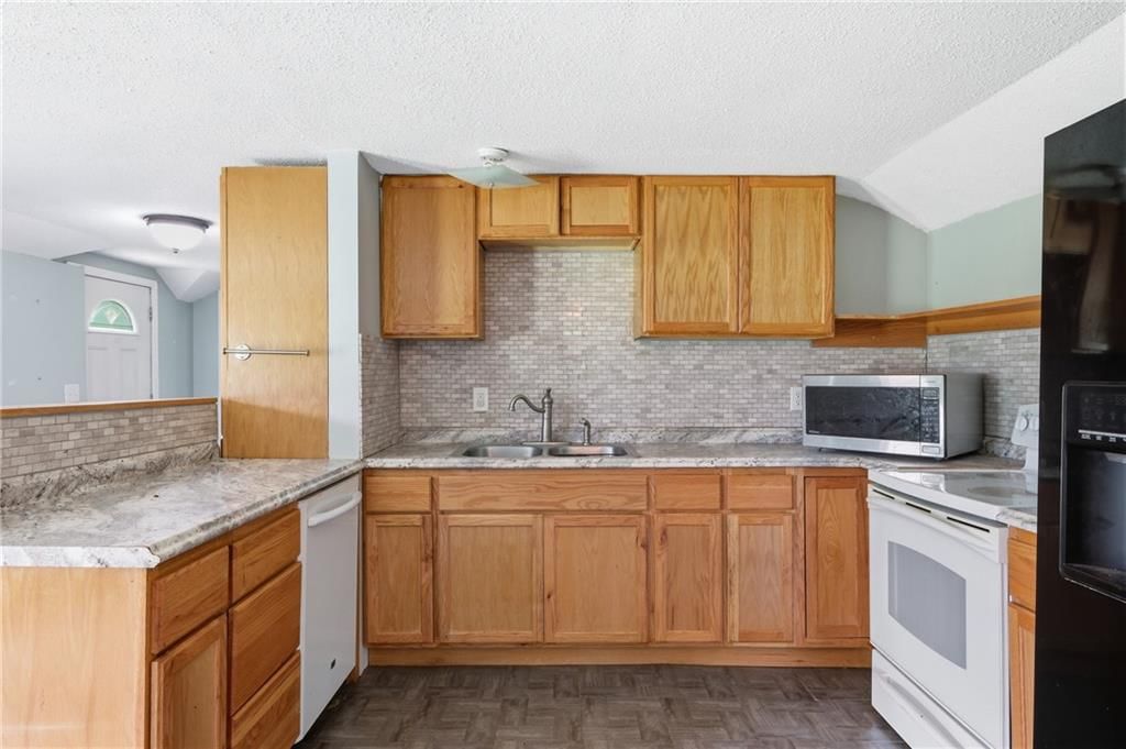 3209 N 155th Street — photo 35