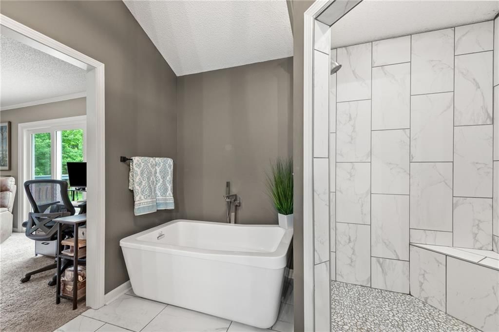 6888 W 185th Terrace — photo 24