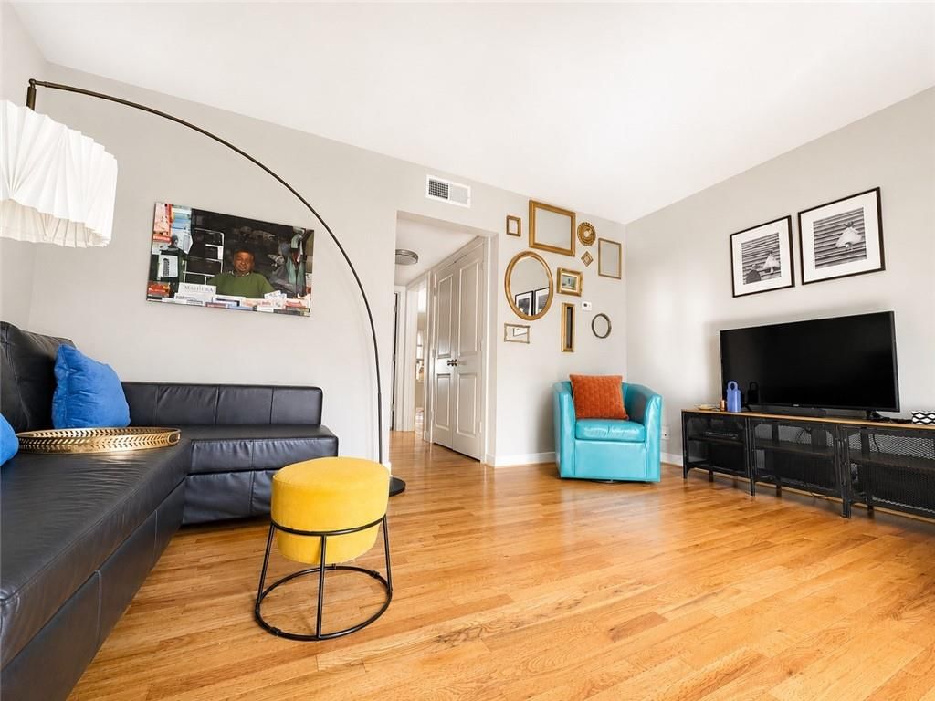 4536 Broadway, #3S Boulevard — photo 2