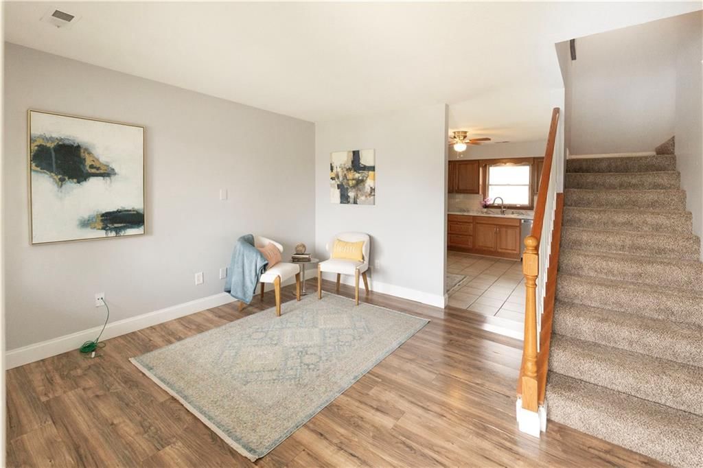 1421 Ash Court — photo 3