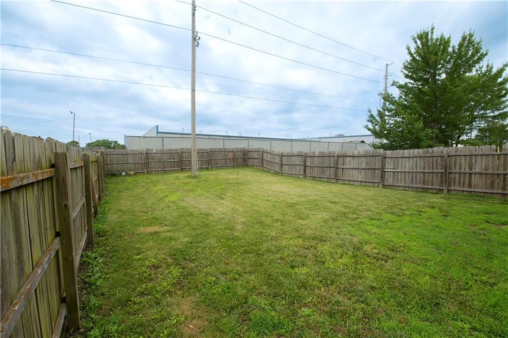 1421 Ash Court — photo 4
