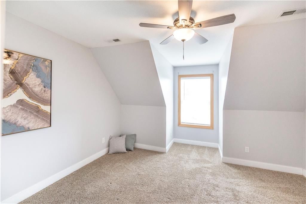 1421 Ash Court — photo 16
