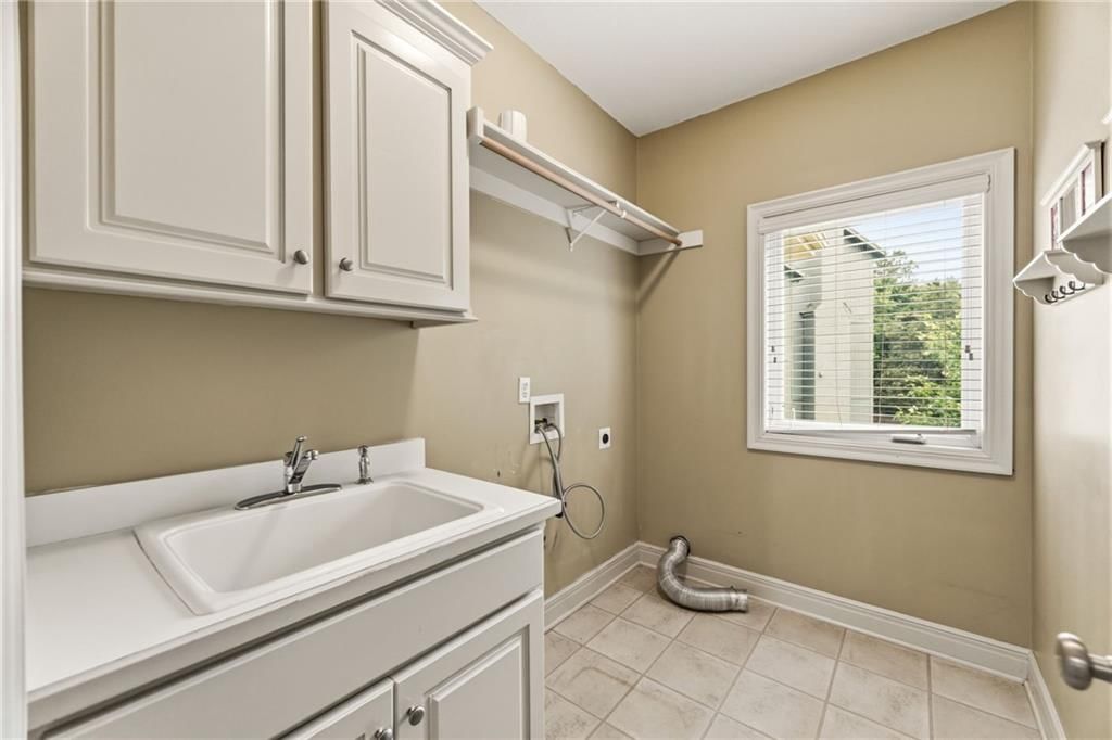 14304 ENGLAND Street — photo 27