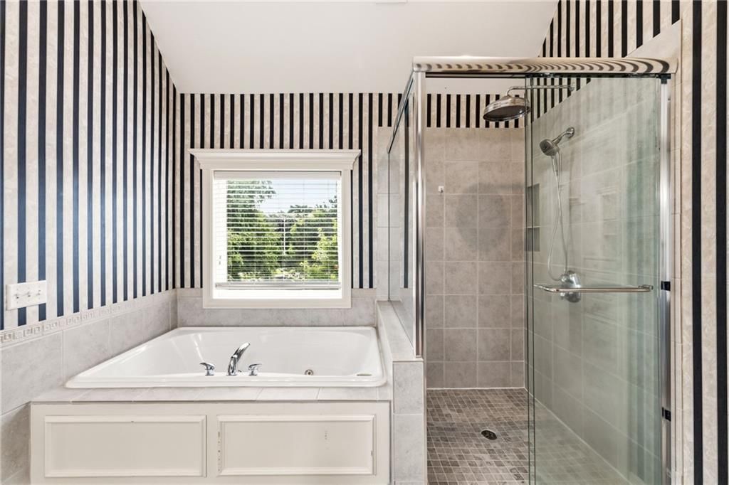 14304 ENGLAND Street — photo 32