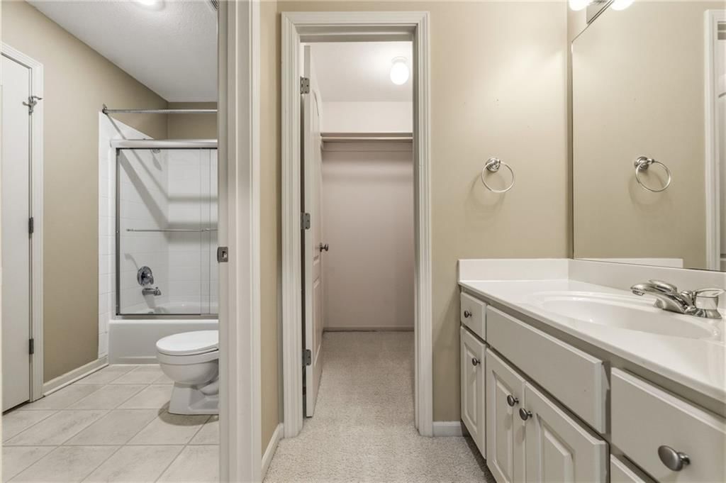 14304 ENGLAND Street — photo 35