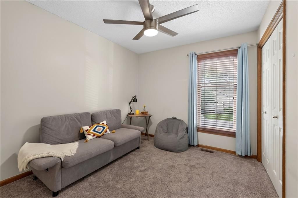 8819 NE 74th Terrace — photo 32