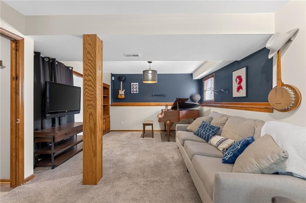 8819 NE 74th Terrace — photo 35