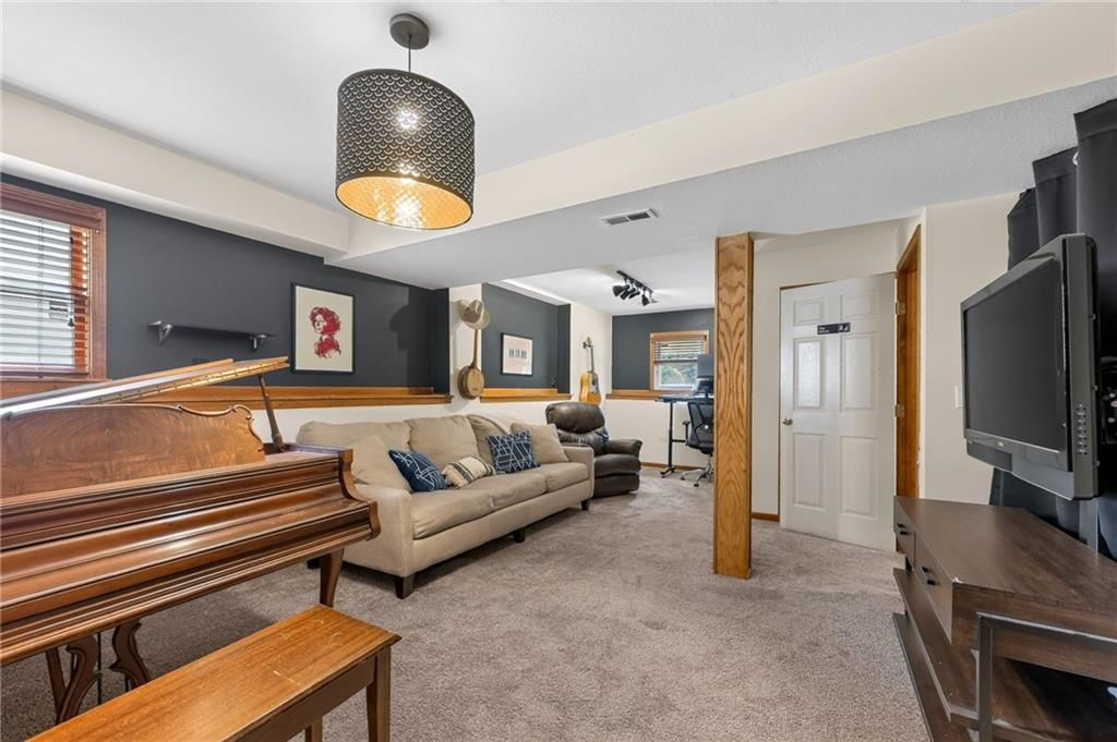 8819 NE 74th Terrace — photo 37