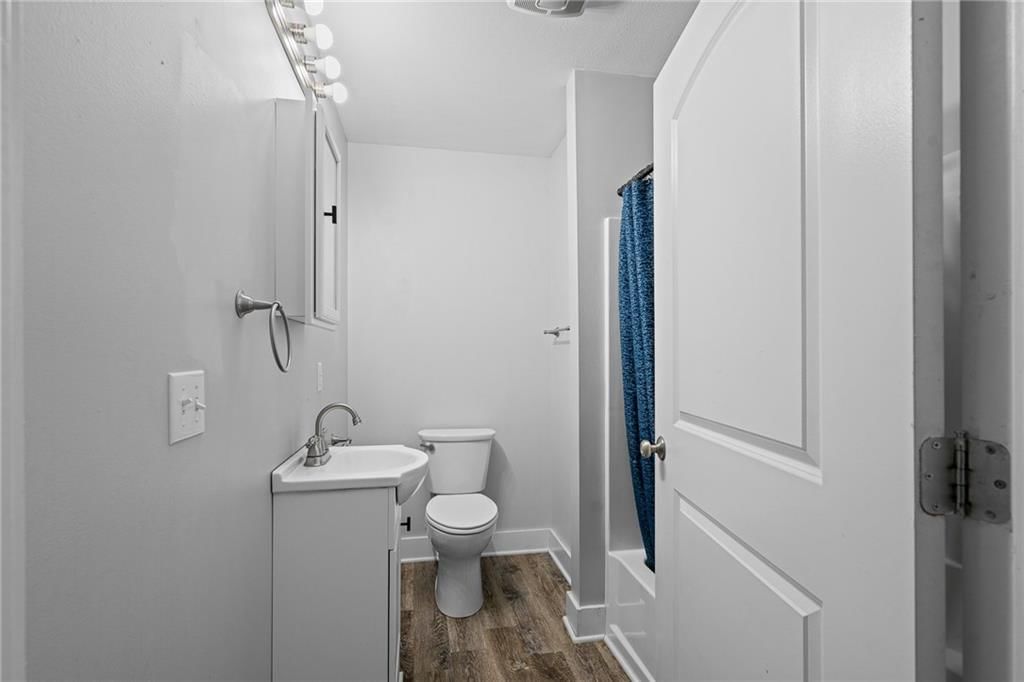 501 W 29th Street — photo 20