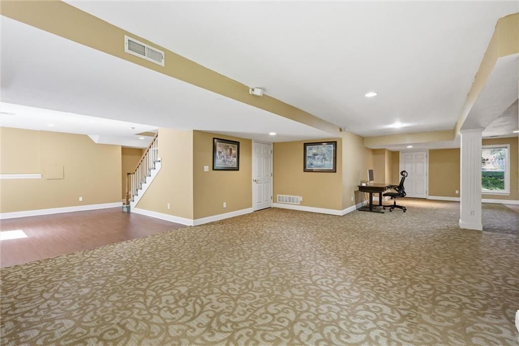 7621 Acuff Lane — photo 45