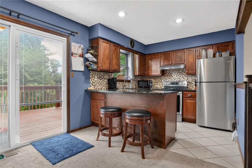 122 N Saxony Drive — photo 5