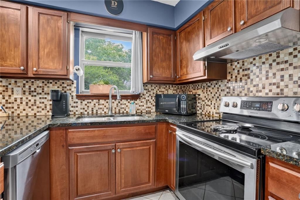 122 N Saxony Drive — photo 8