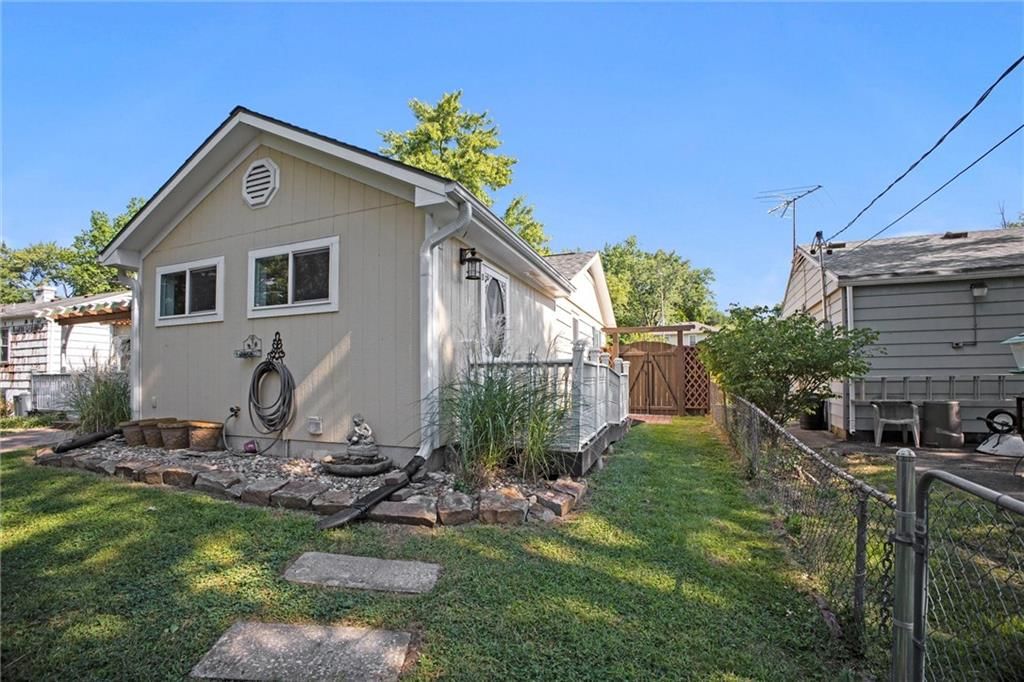 8403 E 110th Terrace — photo 10